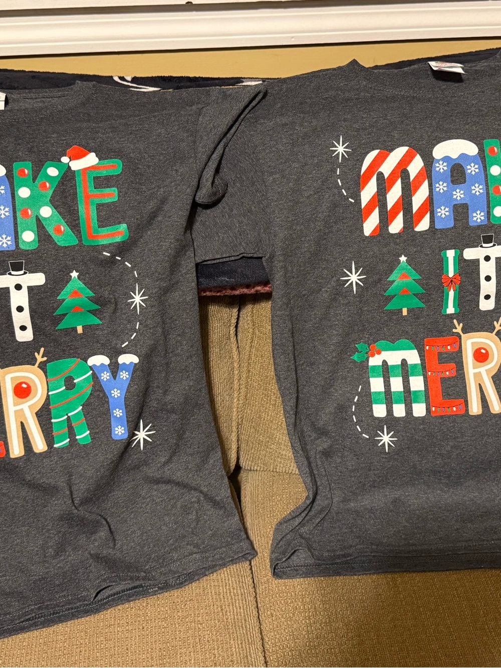Holiday Graphic Tee - Charcoal 'Make Merry' Christmas Design